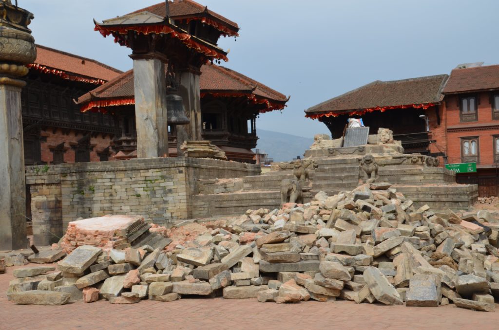 Ich landete einen Tag nach dem zweiten Erdbeben, das Kathmandu erschütterte, in der nepalesischen Hauptstadt.